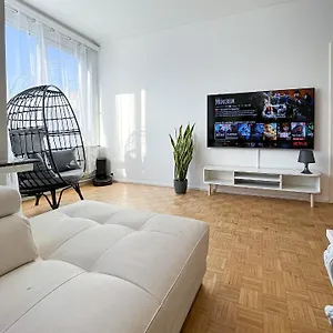 Appartement Cosy Two Bedroom In, Brussel